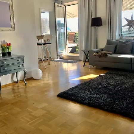 Gemutliches Zuhause Im Dachgeschoss Am Konigsplatz 公寓 *